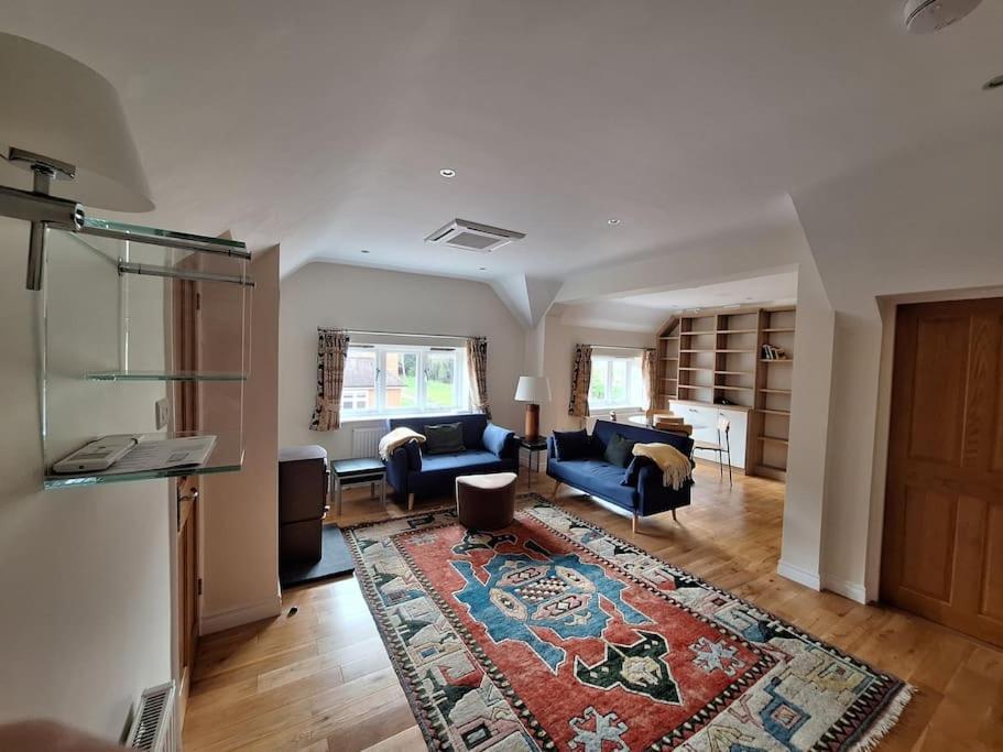 Rural Retreat Near * Dorking